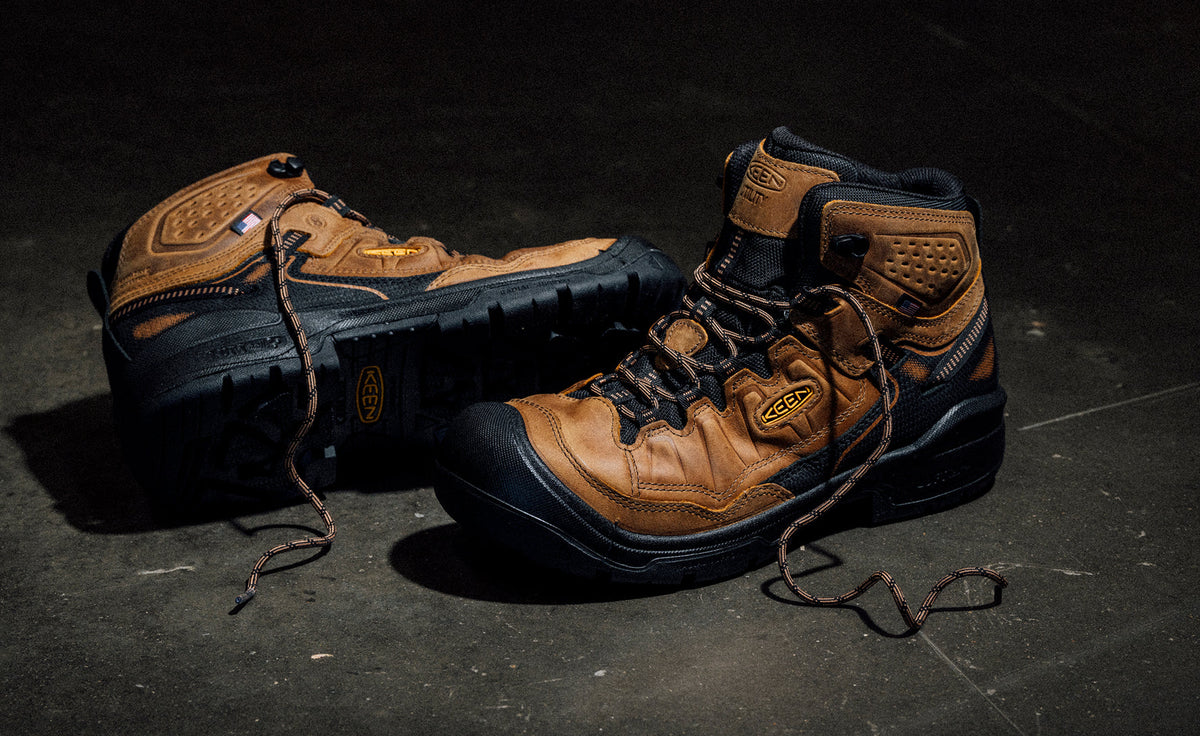 Keen Men's Targhee IV Waterproof Work Boot (Soft Toe) | Belgian/Black