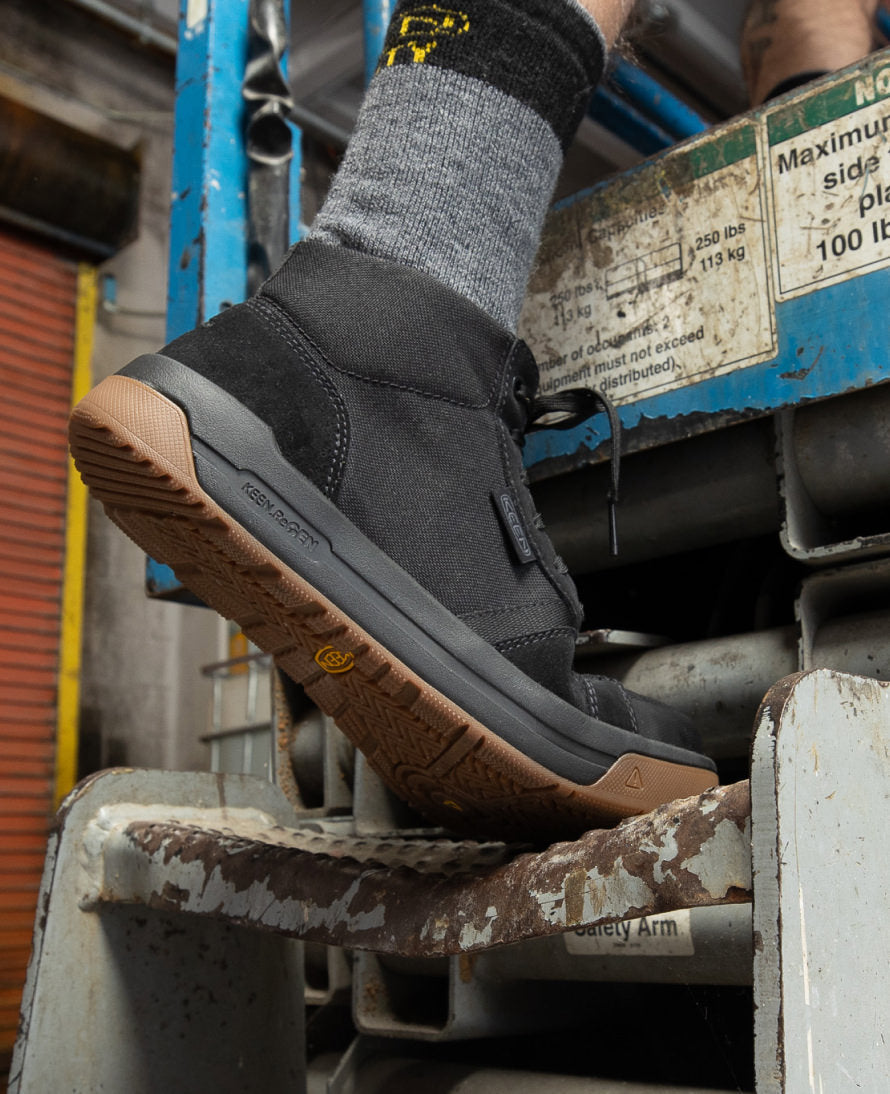 Keen Men's Kenton Mid Work Shoe (Carbon Toe) | Black/Gum