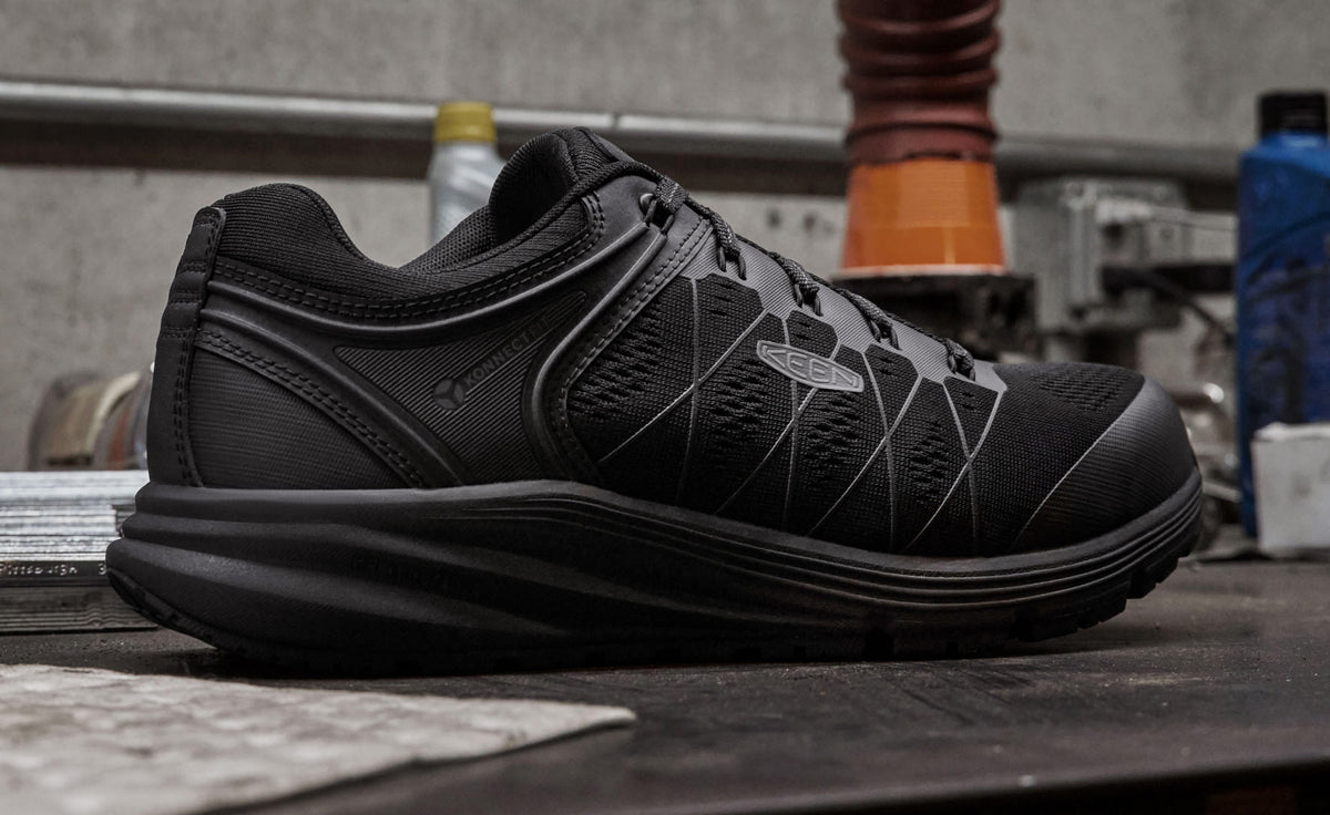 Keen Men's Vista Energy (Carbon Toe) | Black/Raven