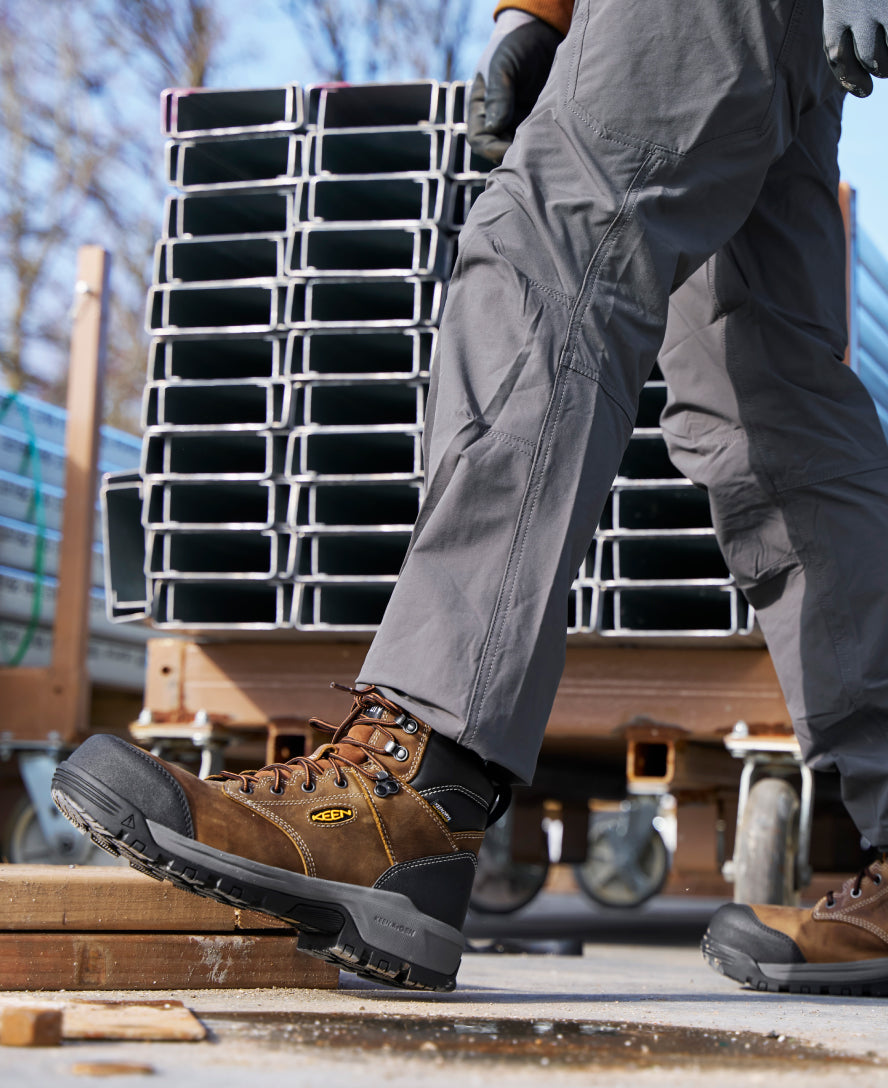 Keen Men's Evanston 6" Waterproof Boot (Carbon Toe) | Bison/Black