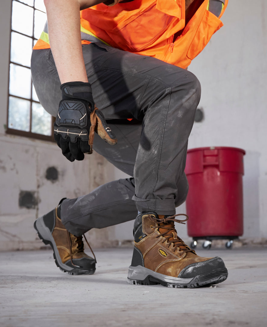 Keen Women's Evanston 6" ESD Boot (Carbon Toe) | Bison/Black