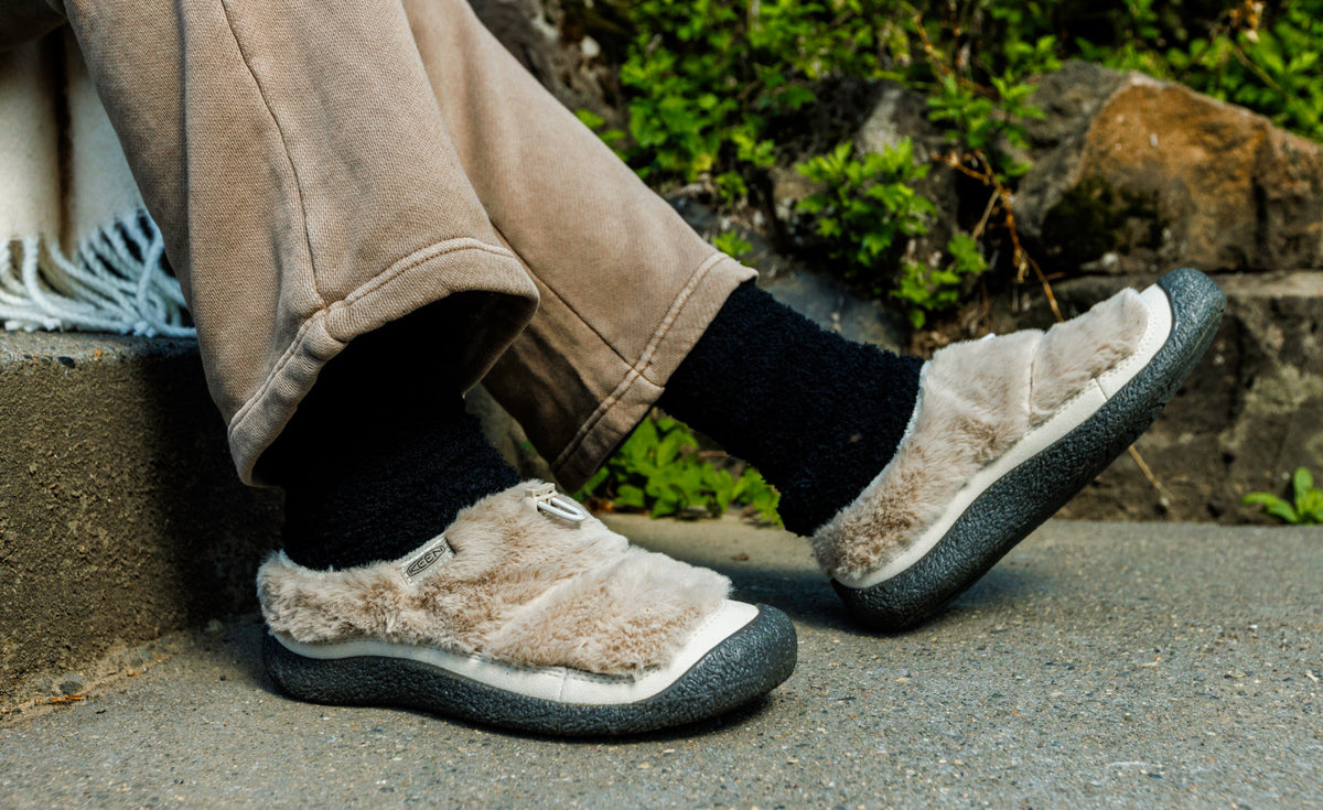 Keen Women's Howser III Slide | Silver Lining/Canteen
