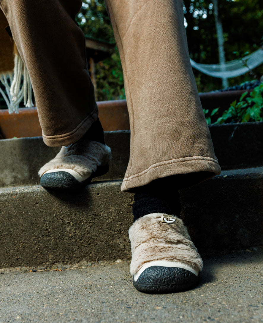 Keen Women's Howser III Slide | Silver Lining/Canteen