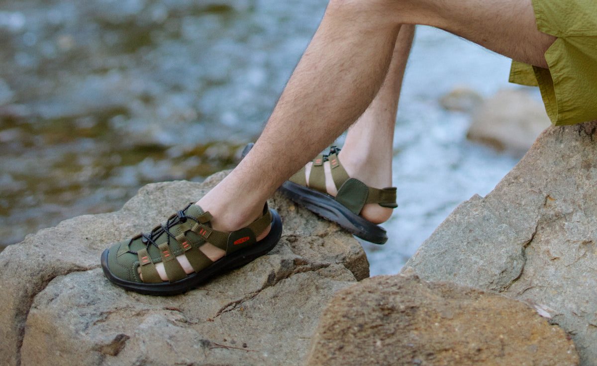 Keen Men's Seanik H2 Sandal | Forest Night/Dark Olive