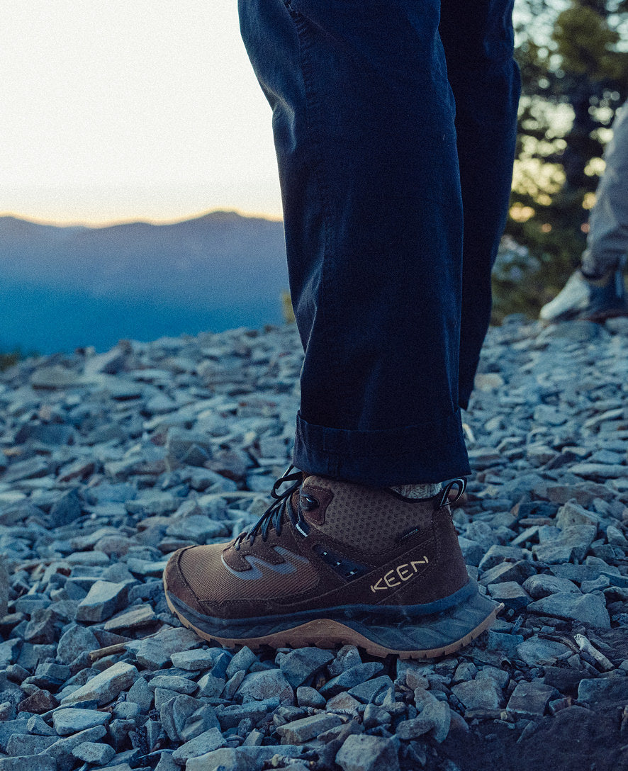 Keen Men's Hightrail Waterproof Hiking Boot | Dark Earth/Oak Buff