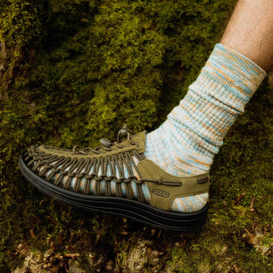 Keen Men's UNEEK Sneaker | Dark Olive/Black