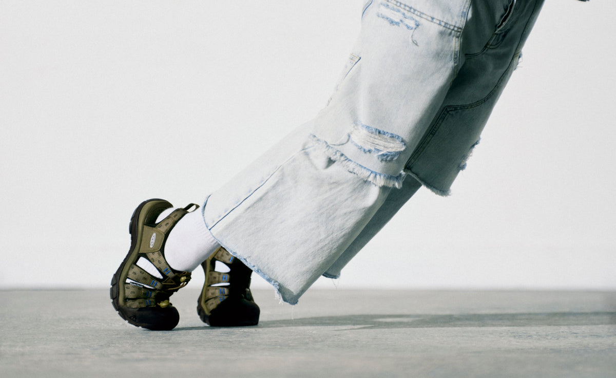 Keen Men's Newport Retro Sandal X Études Studio | Etudes Olive