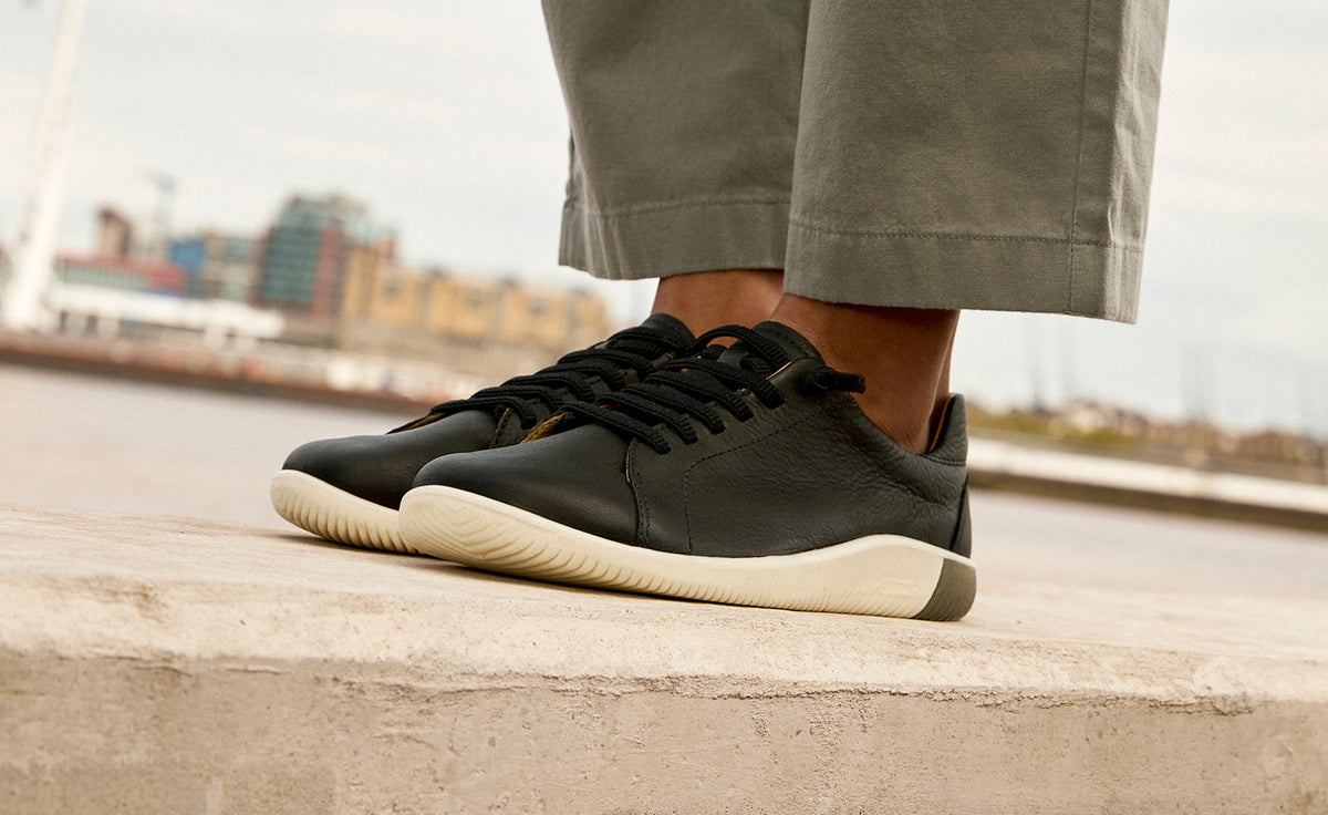 Keen Women's KNX Leather Sneaker | Black/Star White