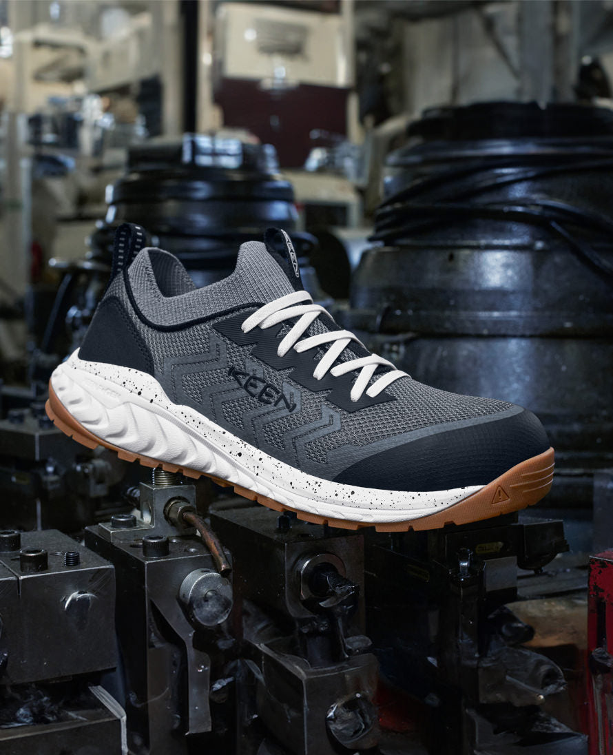 Keen Men's Arvada Shift Work Sneaker (Carbon Toe) | Steel Grey/Gum