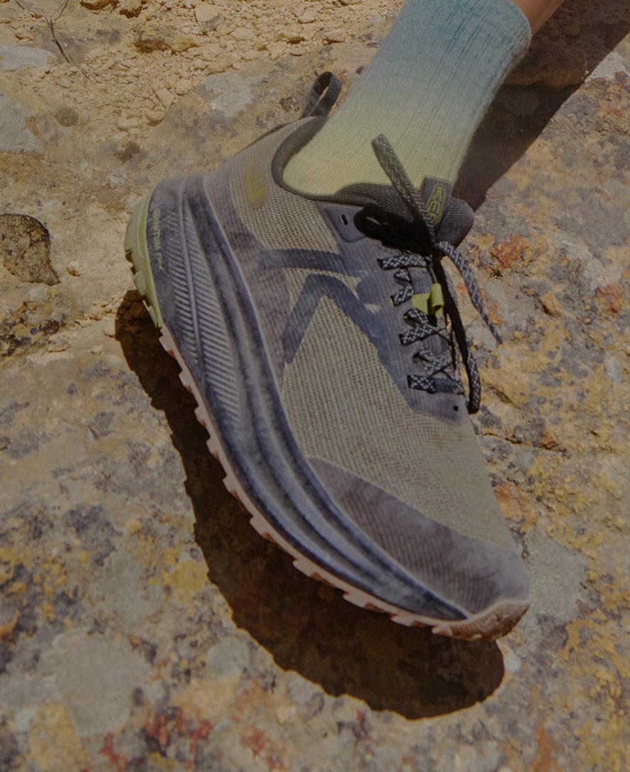 Keen Men's Roam Trail Running Shoe | Magnet/Burnt Brick