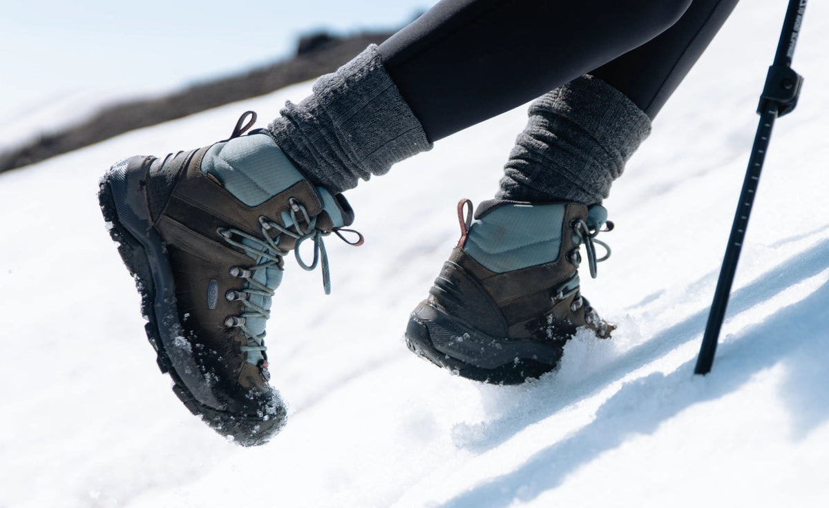 Keen Women's Revel IV Polar Waterproof Boot | Black/Harbor Gray