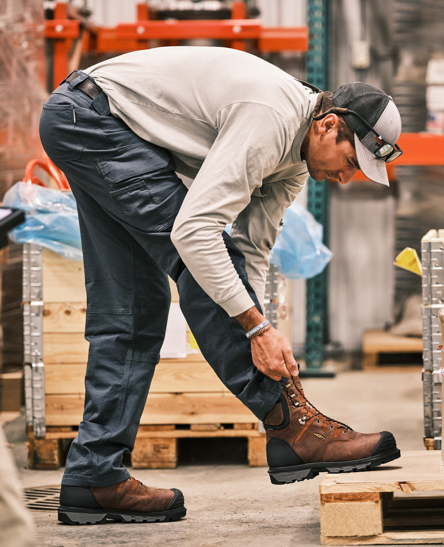 Keen Men's Camden 6" Waterproof Boot INT MET (Carbon Toe) | Leather Brown/Black