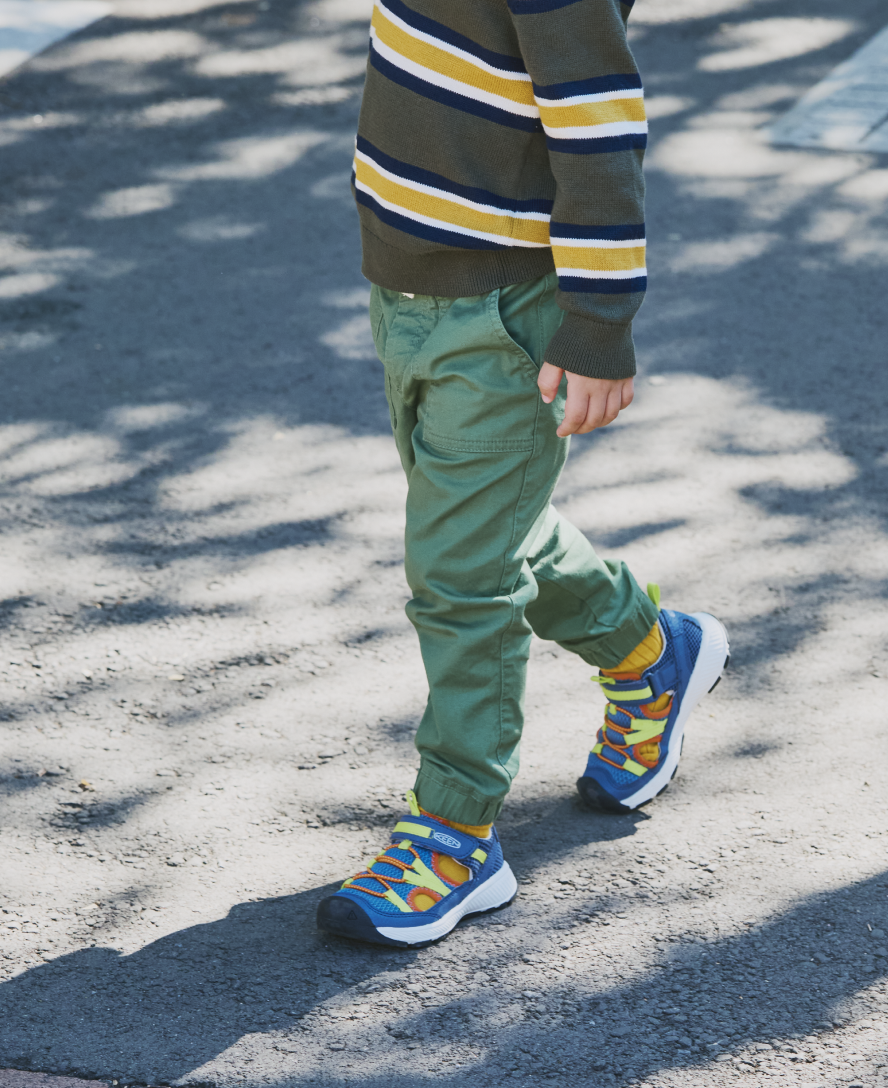 Keen Little Kids' Motozoa Sandal | Vintage Indigo/Scarlet Ibis